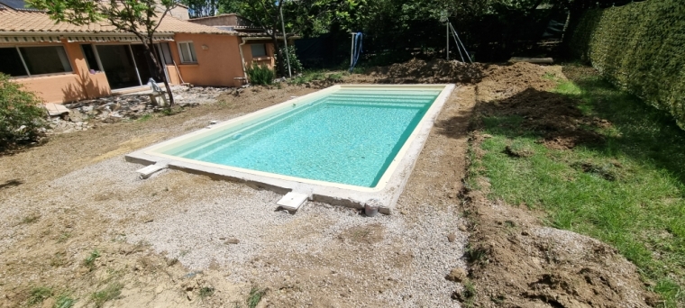 Démolition et Terrassement d'une vieille terrasse sur Saint-Jean-de-Cornies, Saint-Clément-de-Rivière, RJ Aménagements Extérieurs