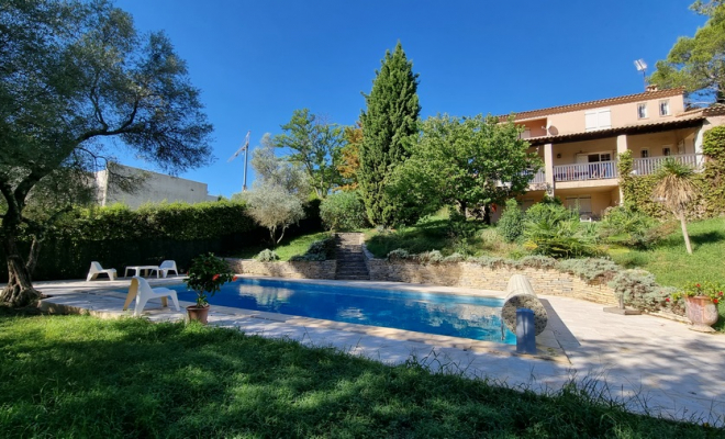 Piscine à coque, Saint-Clément-de-Rivière, RJ Aménagements Extérieurs