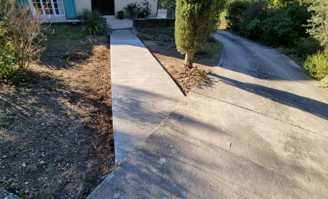 Terrasse en béton, Saint-Clément-de-Rivière, RJ Aménagements Extérieurs