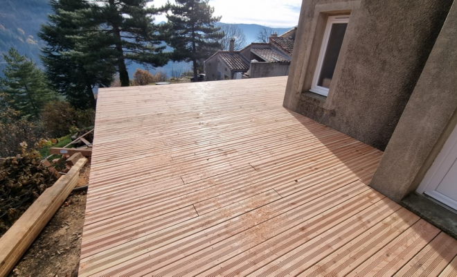 Terrasse sur pilotis, Saint-Clément-de-Rivière, RJ Aménagements Extérieurs