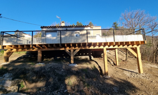 Terrasse sur pilotis, Saint-Clément-de-Rivière, RJ Aménagements Extérieurs