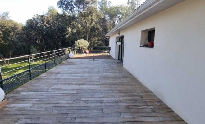 Entretien d'une terrasse en bois éxotique la commune de Saint-Clément-de-Rivière , Saint-Clément-de-Rivière, RJ Aménagements Extérieurs