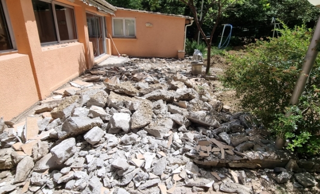 Démolition et Terrassement d'une vieille terrasse sur Saint-Jean-de-Cornies, Saint-Clément-de-Rivière, RJ Aménagements Extérieurs